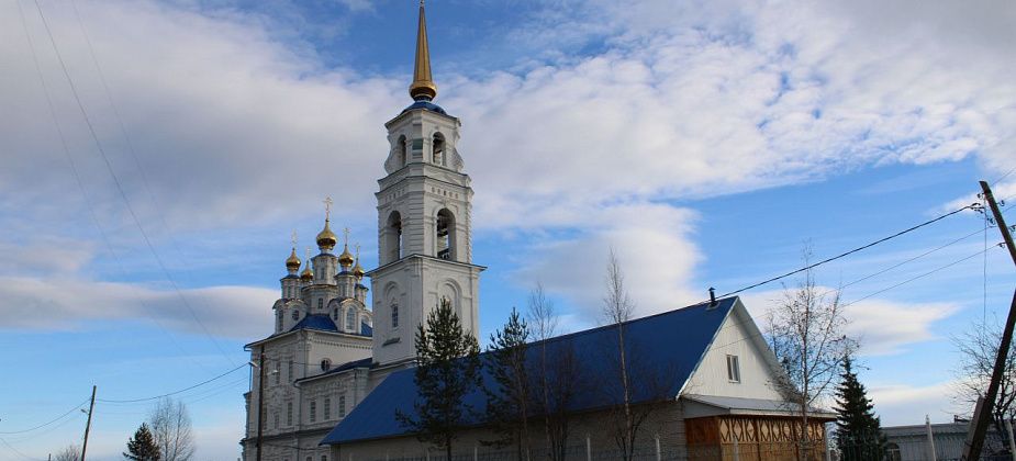 Бывший воспитанник североуральского интерната сделал подарок городу и храму