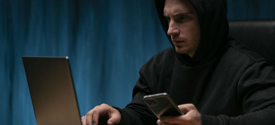 Полиция: “Не поддавайтесь на обман со стороны псевдооператоров сотовой связи!”