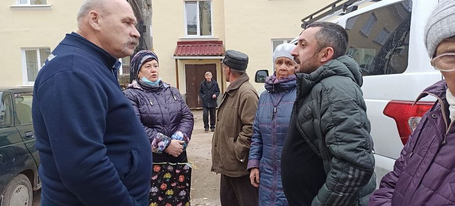 Две “сталинки” в Черемухово капитально ремонтируют. Жильцы организовали сход, высказали претензии