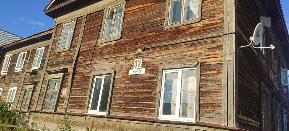 Жители поселка Третий Северный просят, чтобы отопительные трубы заизолировали к зиме