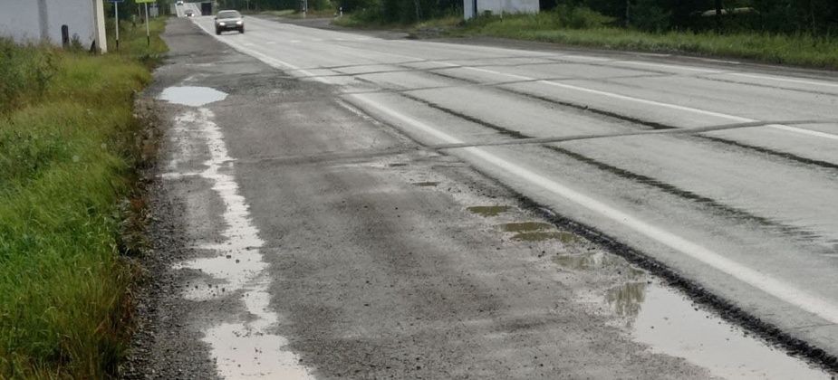 На федералке рядом с Кальей и профилакторием соорудили кучу “лежачих полицейских”. Водители недовольны 