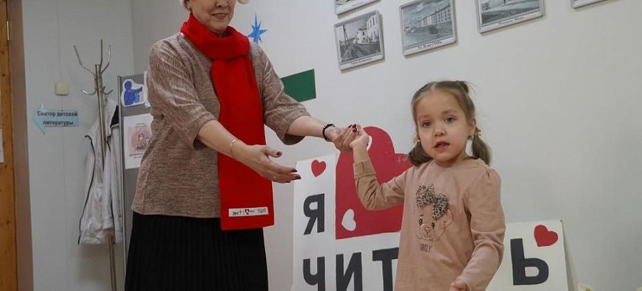 Волонтеры новогоднего благотворительного марафона РУСАЛа дарят тепло детям с особенностями развития