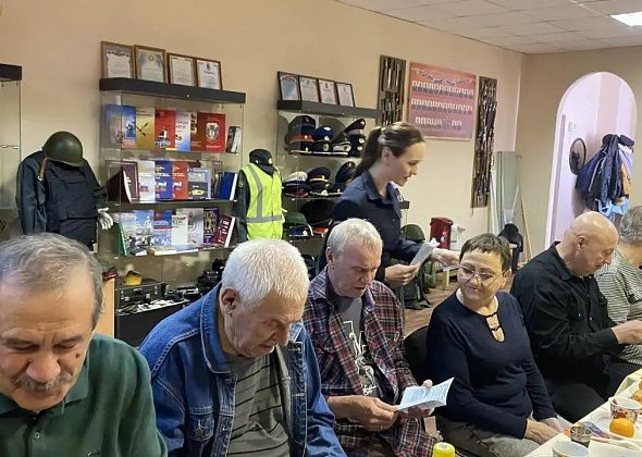 Полицейские Североуральска поздравили ветеранов органов внутренних дел Российской Федерации