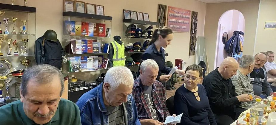 Полицейские Североуральска поздравили ветеранов органов внутренних дел Российской Федерации