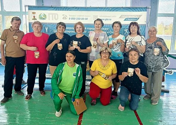 На стадионе «Горняк» состоялся турнир активного долголетия ко Дню пожилого человека