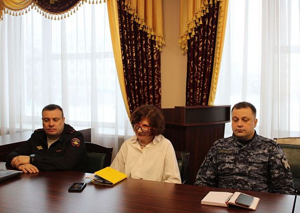 На 158 безработных - 1075 вакансий. Предприятия вновь оформляют заявки на мигрантов