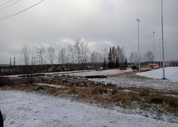 На школьный стадион в Черемухово посторонних не пустят – строят новый забор