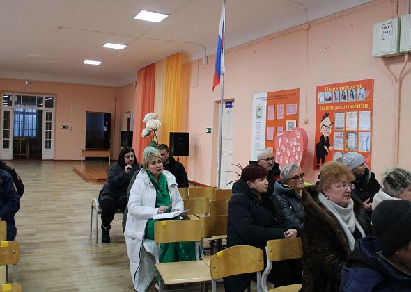Покровчане - о вечернем автобусе, узких дорогах, дровах, которых не дождаться, закрытой бане
