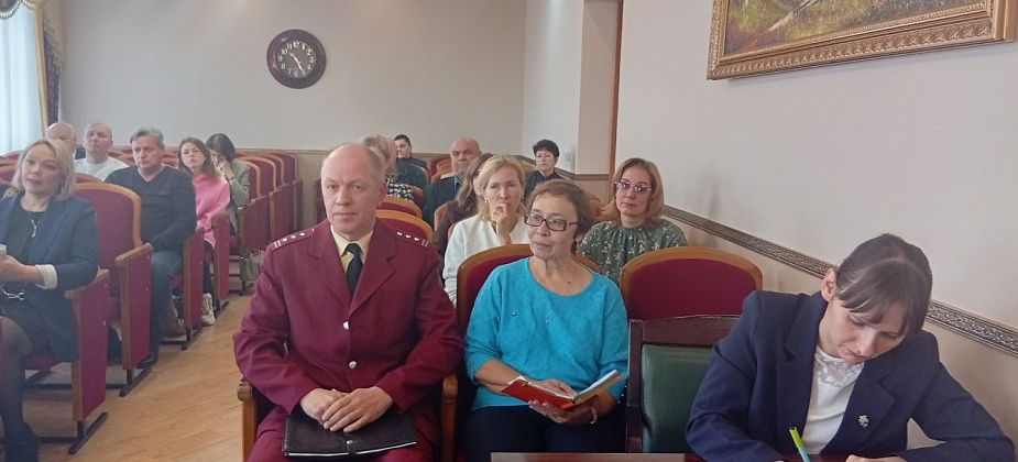 Колонка редактора. Впечатления от большого аппаратного: новые лица и старые - в новом качестве