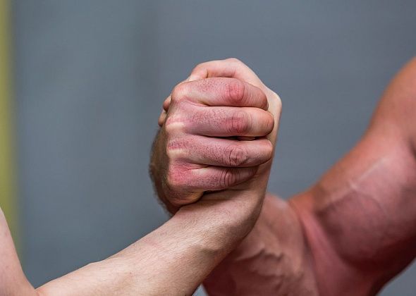 Турнир по армрестлингу среди людей с ОВЗ состоялся в Североуральске