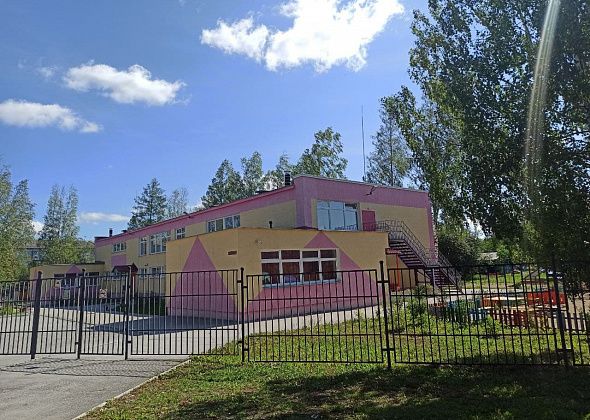 Проблем с местами в детских садах нет. Количество учащихся уменьшается в среднем на 100 в год