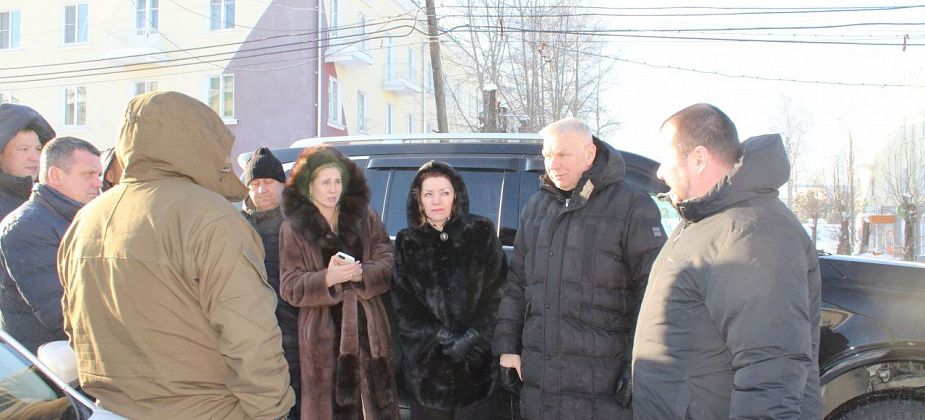 Делегация из области обсудила ремонты поселковых больниц. Подробно - Черемухово и Калью