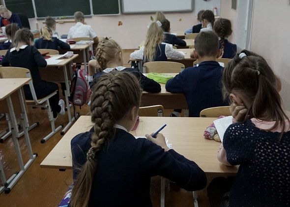 Губернатор продлил дистант и разрешил болельщикам приходить на соревнования