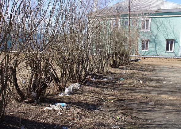 Субботники идут, город становится чище, но не везде. Люди высказывают недовольство