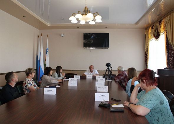 “Неклассический чиновник” Виталий Никитенко провел первую пресс-конференцию