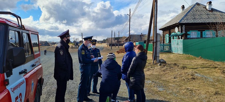 В майские праздники пожарные ежедневно будут проводить рейды на дачах и в частном секторе