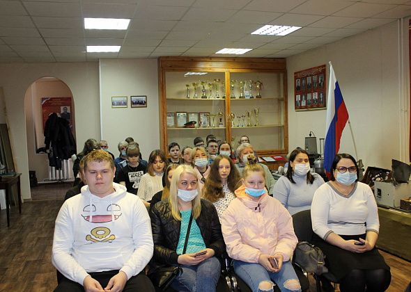В музее отдела МВД Североуральска торжественно вручили юным горожанам паспорта Российской Федерации