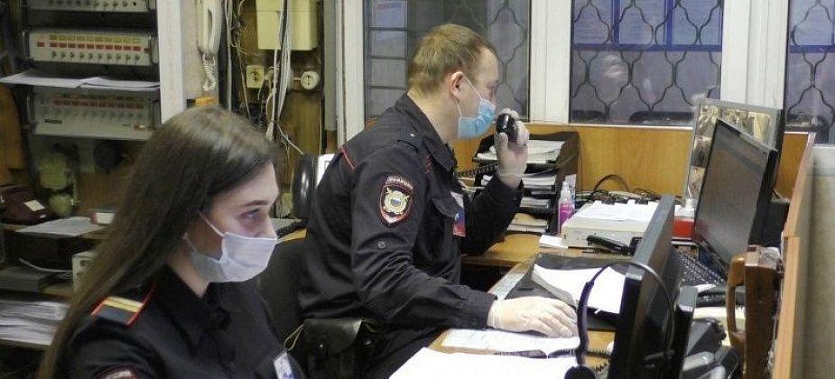 Сегодня - 105 лет со дня образования дежурных частей в МВД. Полицейские поздравляют коллег