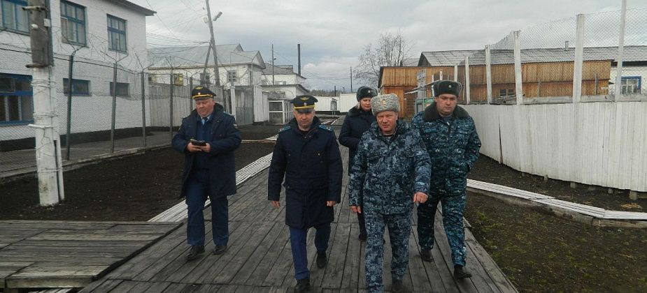 Зампрокурора области посетил колонию особого режима в Ивделе