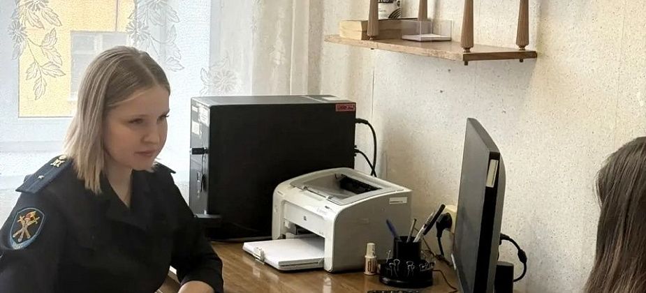 Полицейские поздравляют коллег с Днем образования следственных органов в системе МВД России