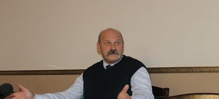 Горожане комментируют возможную отставку Василия Матюшенко: “Пойду схожу в “КБ”, за это надо выпить”