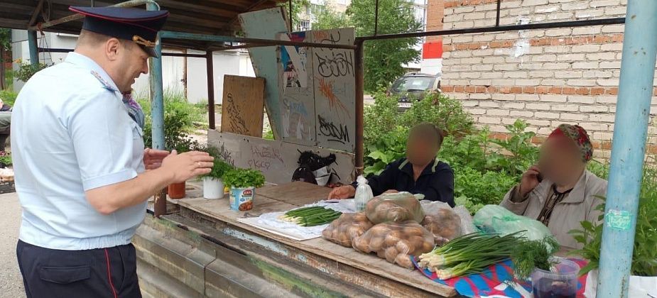 Руководители отдела полиции посетили мини-рынки с профилактическими беседами по мошенничеству