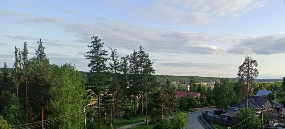 Есть работа в Североуральске. Зарплата сторожа военкомата 47 тысяч, заведующего ФАП - 32 500