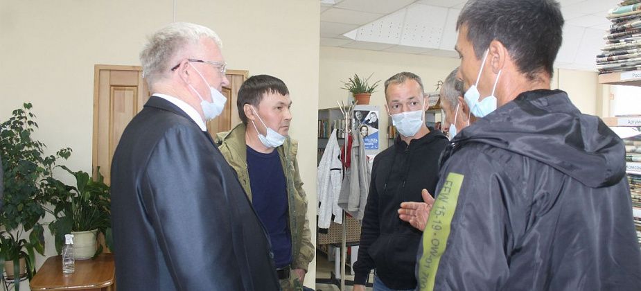 Про помощь манси Северного Урала. Начали с удочки, кончили рыбой