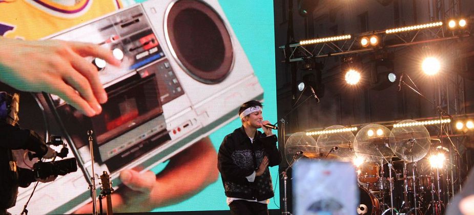 С днем шахтера североуральцев поздравили певец Хабиб и дуэт “RASA”. Зажгли великолепно!