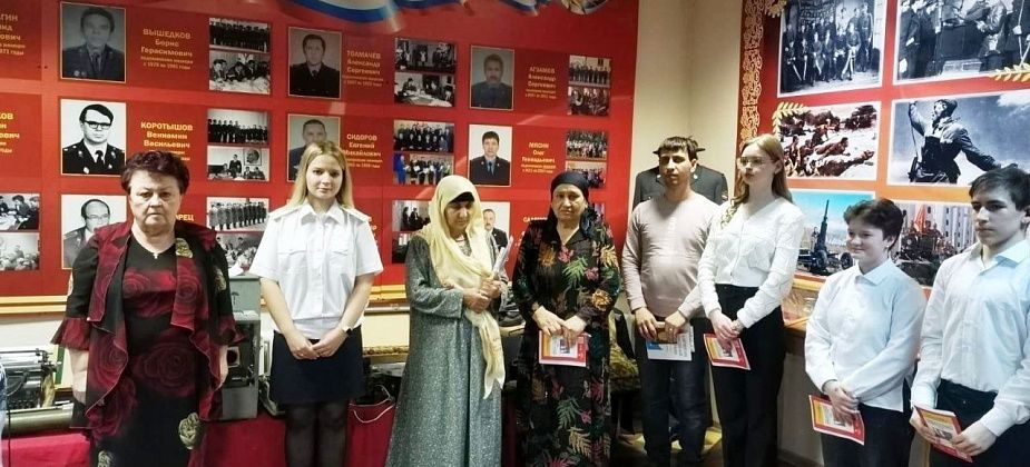 В музее МВД вручили паспорта юным североуральцам. Четверо иностранцев получили гражданство