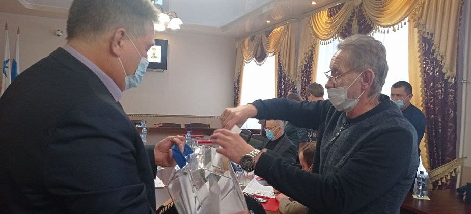 Председателем Думы с сегодняшнего дня можно считать Александра Злобина. Избран тайным голосованием