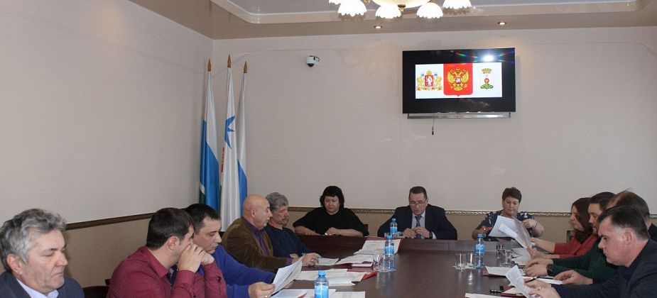 Новости с Думы. К нам едет работать врач-гинеколог. ЦГБ вновь возглавил Александр Симанов