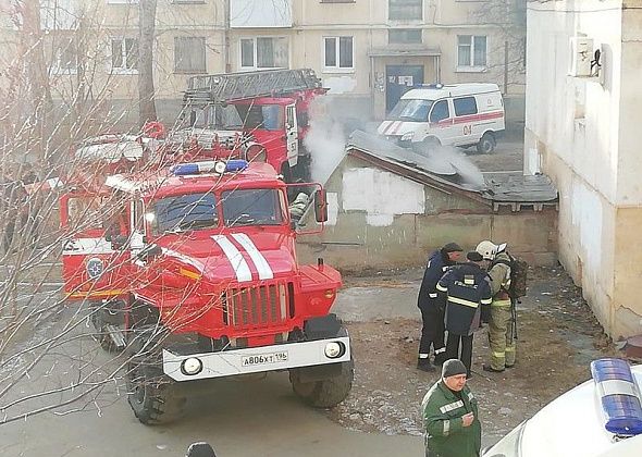 Пожарные эвакуировали семь человек во время пожара в Североуральске