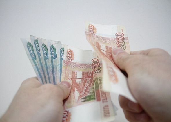 Продавец в Североуральске заплатит 100 тысяч за кражу с банковского счета